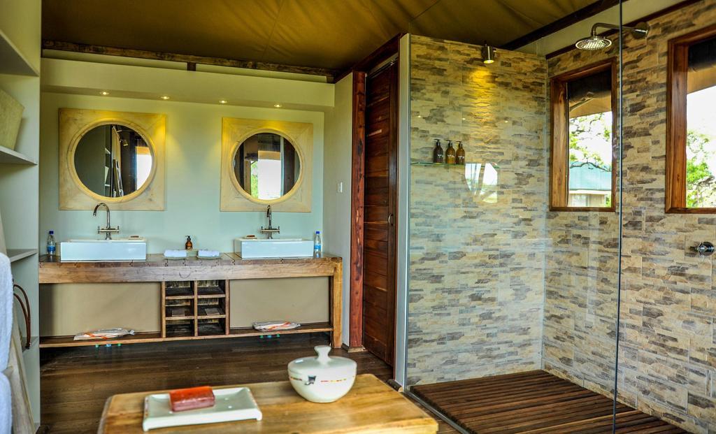 Lemala Kuria Hills Lodge Banagi Room photo
